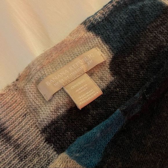 Banana Republic Priya Plaid Scarf in Teal - Picture 2 of 5